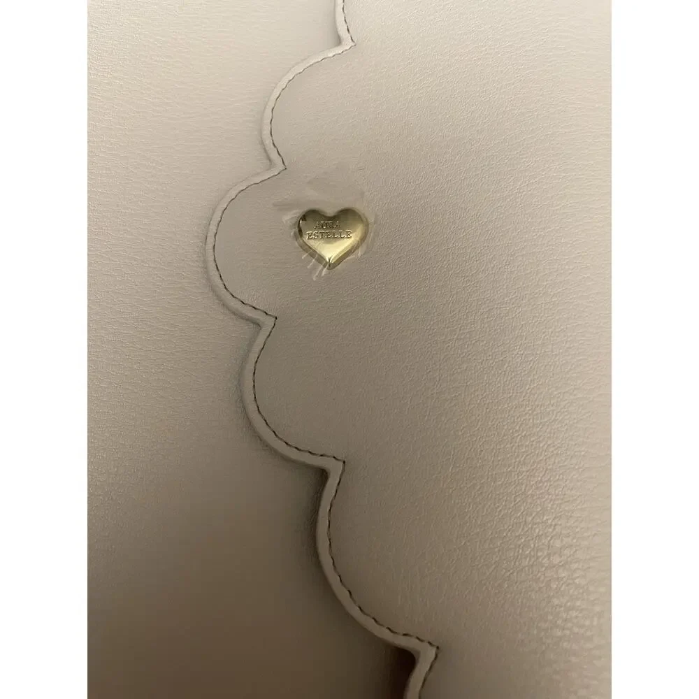 Aura Estelle Planner Binder Cover Cloud Scalloped Neutral Grey/Beige Heart Clasp